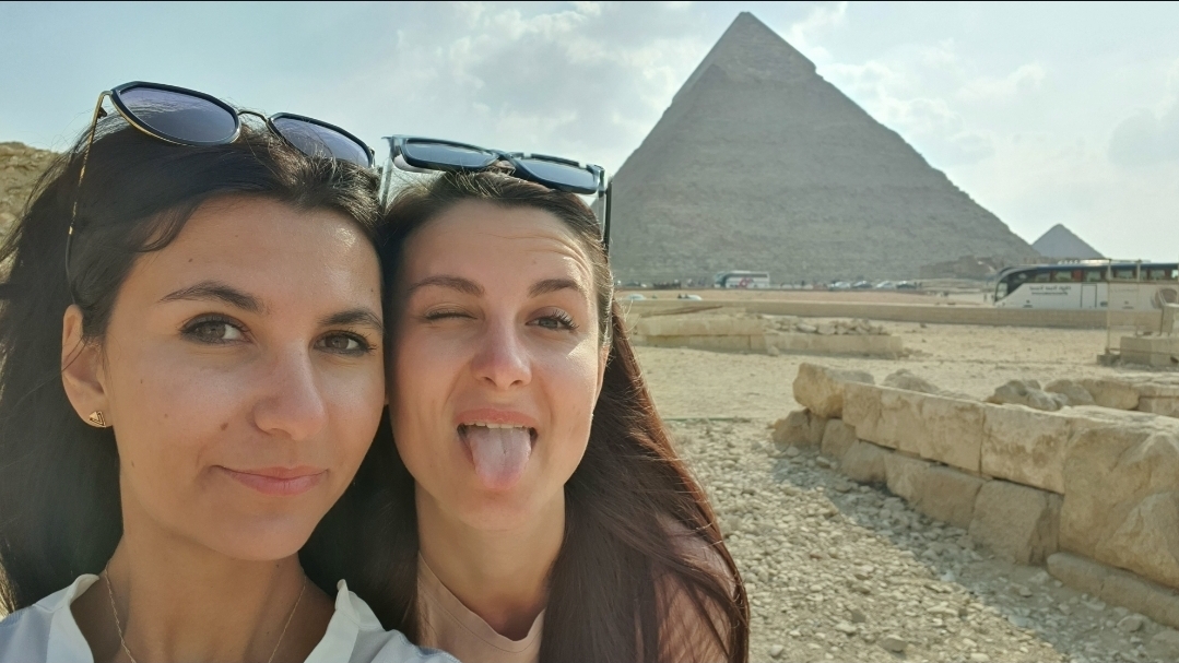 2Tour Giornaliero alle Piramidi del Cairo in Autobus da Sharm El Sheikh – Museo Egizio