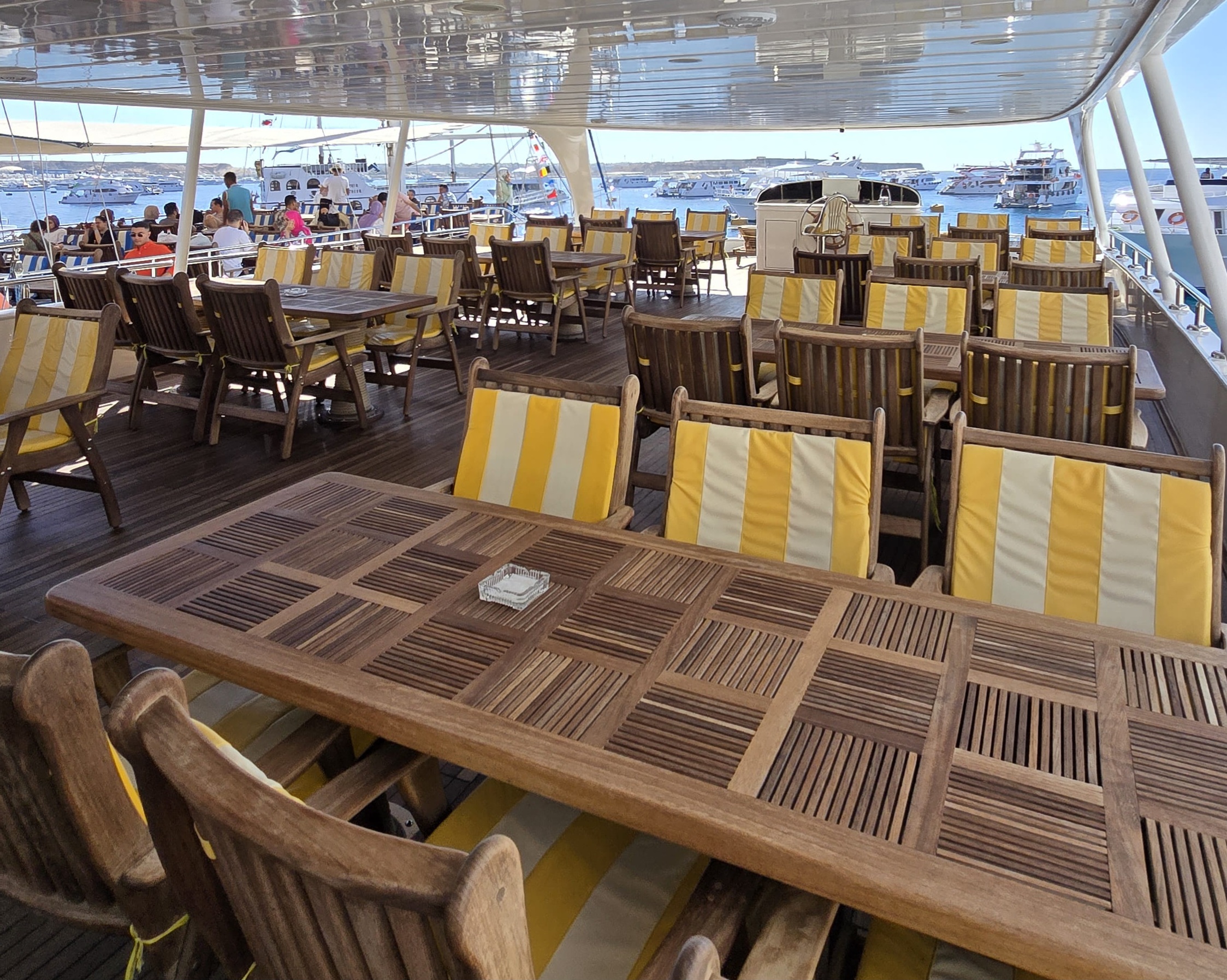 1Elite VIP Yacht Cruise to White Island – Ras Mohammed