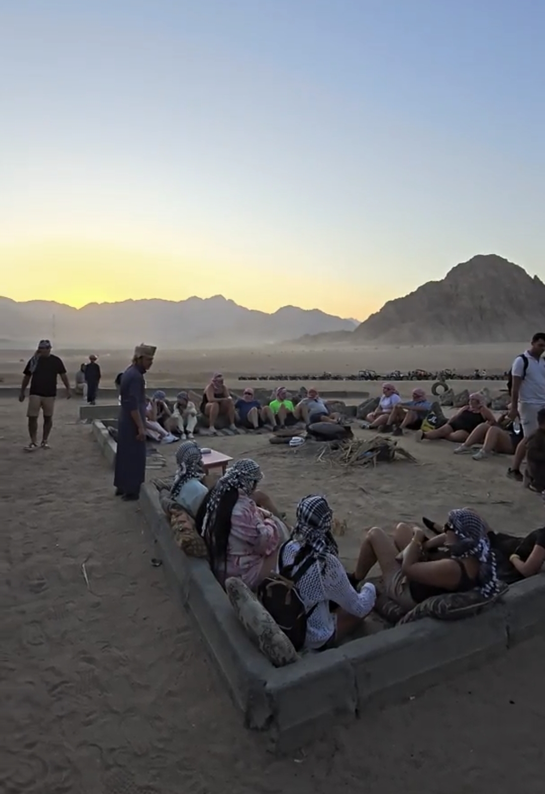 8Sunset Quad & Buggy Safari + Bedouin Dinner & Oriental Show in the Desert